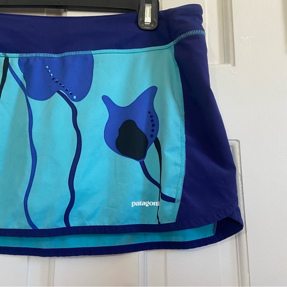 Patagonia Athletic Skort with Shorts in Blue Floral - Medium - Picture 2 of 6